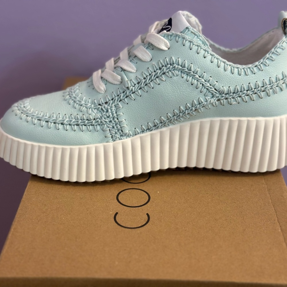 Coconuts by Matisse Blue and White Retro Sneakers